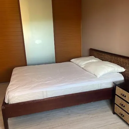 Апартаменты Maison Dans Quartier Calme Йер
