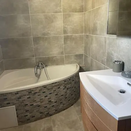 Maison Dans Quartier Calme Апартаменты