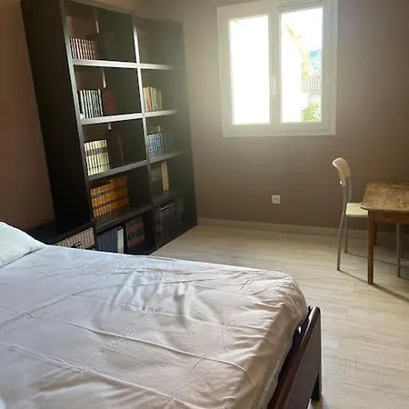 Apartment Maison Dans Quartier Calme