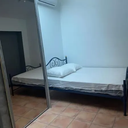 Maison Dans Quartier Calme Apartment Hyeres